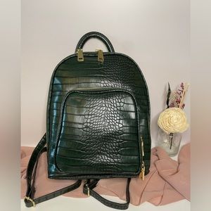 NWT INC Green snakeskin Backpack/purse